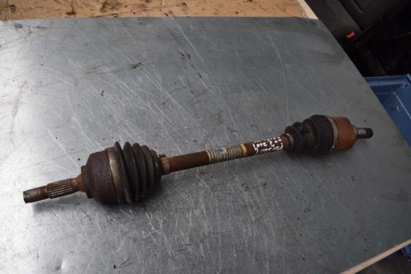 CARDAN GAUCHE PEUGEOT 207 1.4 ESSENCE - Vue 1